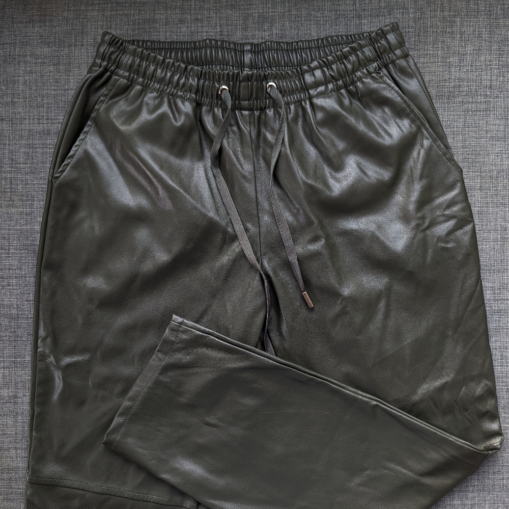 Laundry By Shelli Segal Green Faux Leather Pants